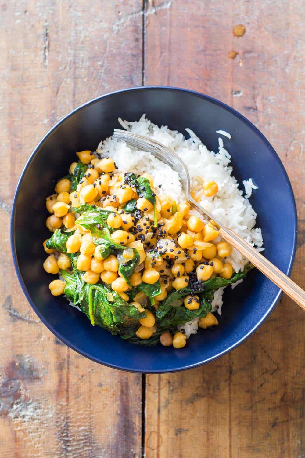 chickpea-spinach-curry-green-healthy-cooking