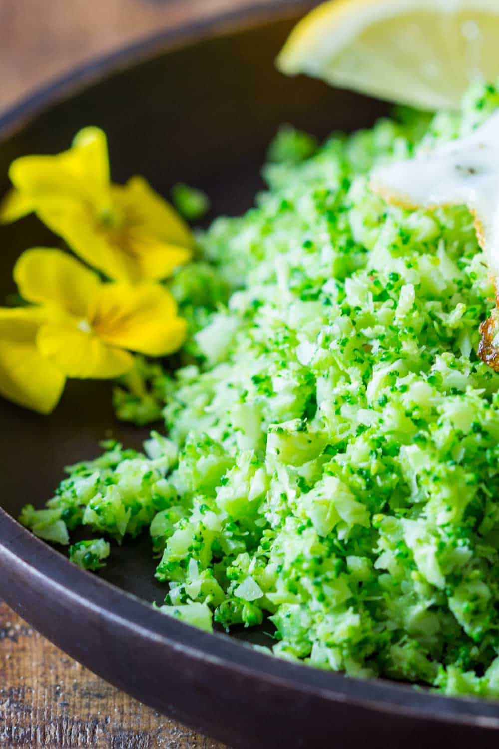 Texture of broccoli rice