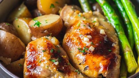 Crock Pot Chicken thighs Recipe with Lemon Garlic Butter – Easy Crockpot  Chicken Recipe — Eatwell101