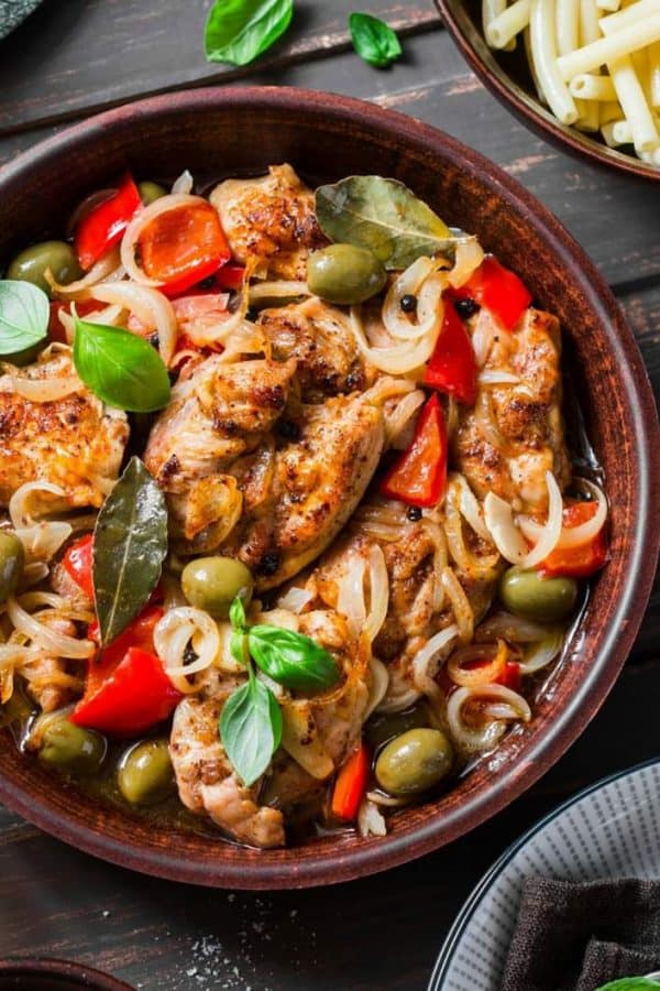 plate of slow cooker Mediterranean chicken