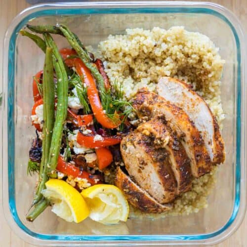 https://greenhealthycooking.com/wp-content/uploads/2023/01/Chicken-Quinoa-Bowl-500x500.jpg